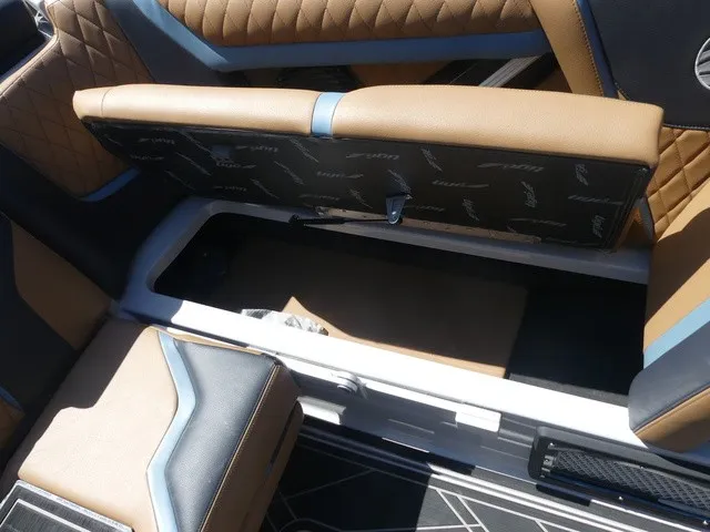 Slide: The Image of Tigé 23ZX 2023 - 25