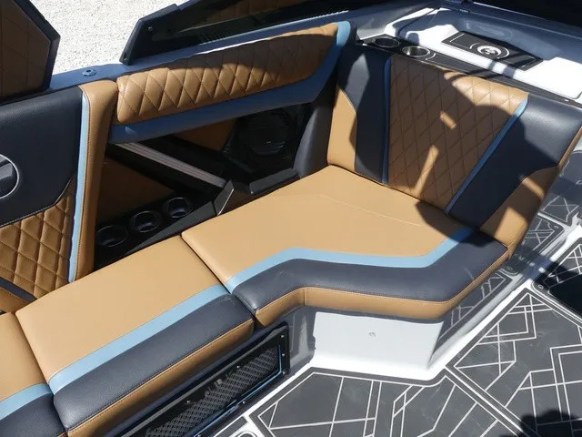 Slide: The Image of Tigé 23ZX 2023 - 20