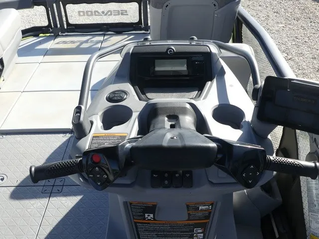 Slide: The Image of Sea-Doo Switch Sport 18 2022 - 18