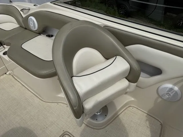 Slide: The Image of Sea Ray 270 Sundeck 2006 - 18
