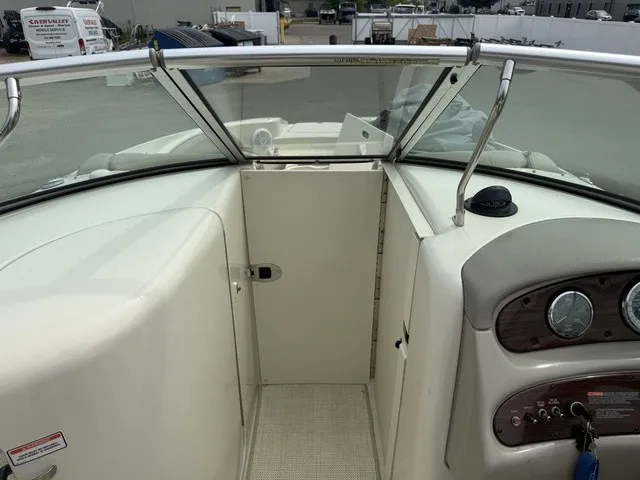 Slide: The Image of Sea Ray 270 Sundeck 2006 - 28