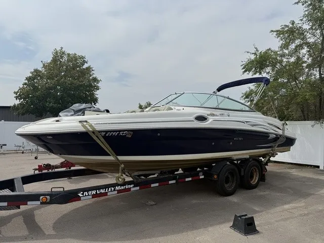 The Image of Sea Ray 270 Sundeck 2006 - 1