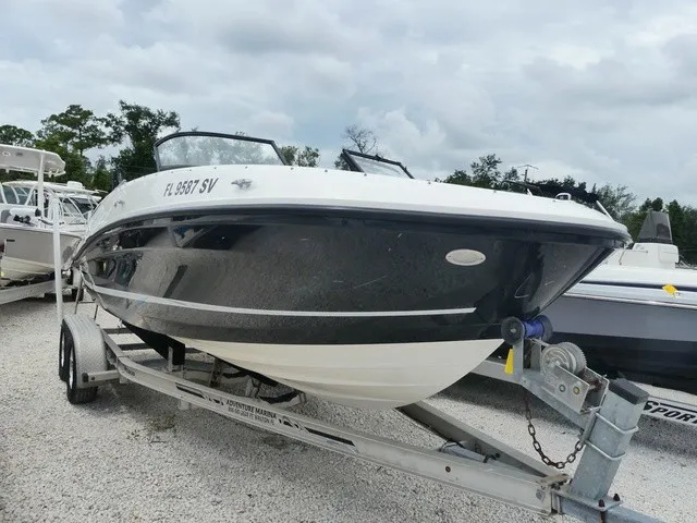 The Image of Bayliner VR5 Bowrider OB 2021 - 1