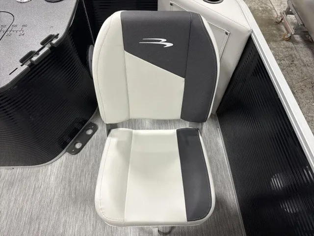 Slide: The Image of Bennington S-One 22 S1FC Tritoon 2027 - 16