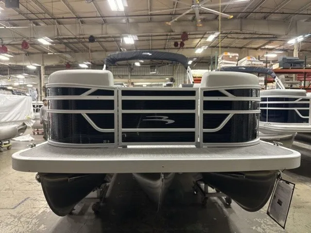 Slide: The Image of Bennington S-One 22 S1FC Tritoon 2027 - 3