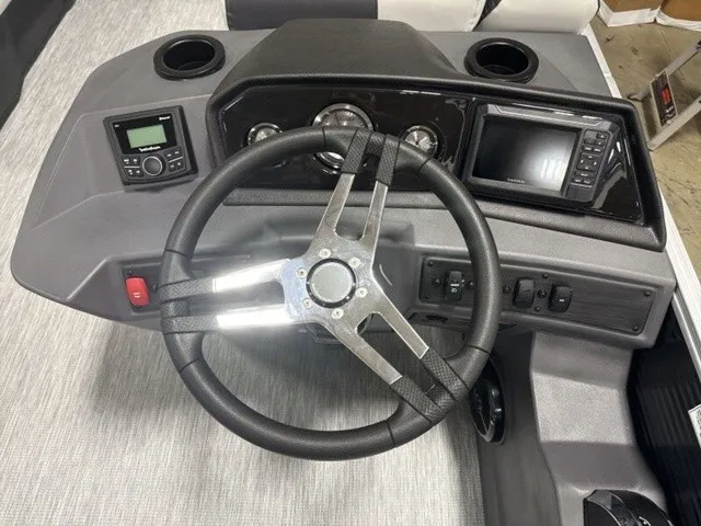 Slide: The Image of Bennington S-One 22 S1FC Tritoon 2027 - 12