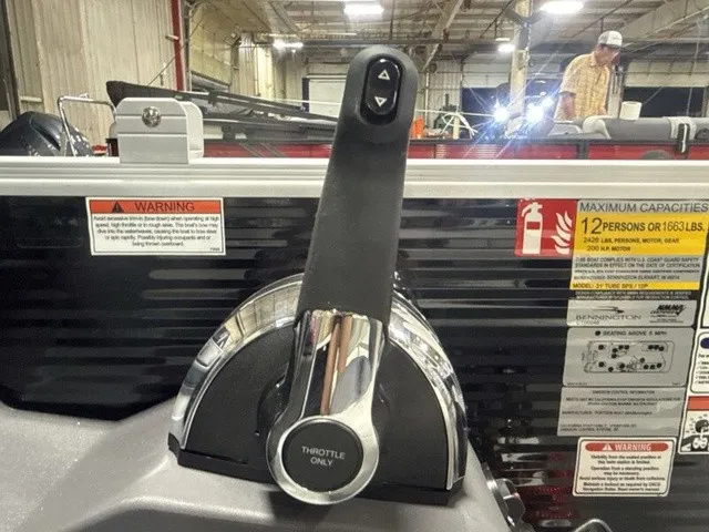 Slide: The Image of Bennington S-One 22 S1FC Tritoon 2027 - 13