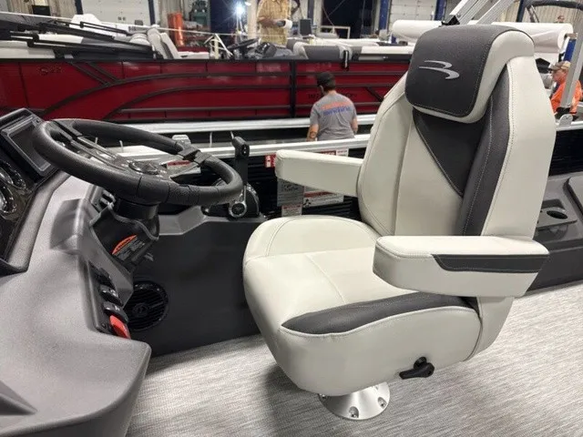Slide: The Image of Bennington S-One 22 S1FC Tritoon 2027 - 11