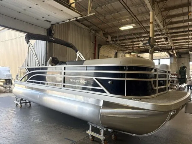 The Image of Bennington S-One Fishing 22 S1FC Tritoon 2027 - 1