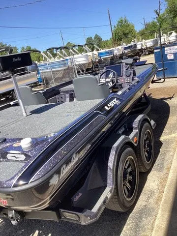 Slide: The Image of Bass Cat Lynx 2027 - 61