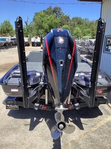 Slide: The Image of Bass Cat Lynx 2027 - 6