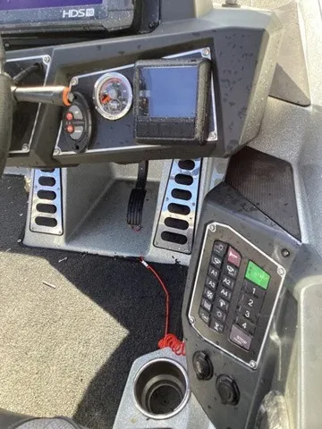 Slide: The Image of Ranger Z521L 2018 - 32