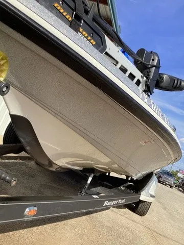 Slide: The Image of Ranger Z521L 2018 - 18