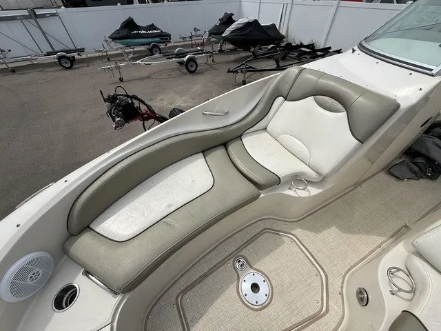 Slide: The Image of Sea Ray 270 Sundeck 2006 - 35