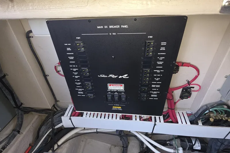Slide: The Image of Main DC breaker panel on 2004 Sea Ray 420 Sundancer boat. - 48