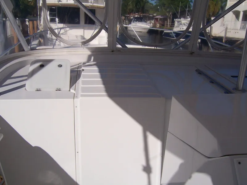 Slide: The Image of 36' Luhrs Helm View - 21
