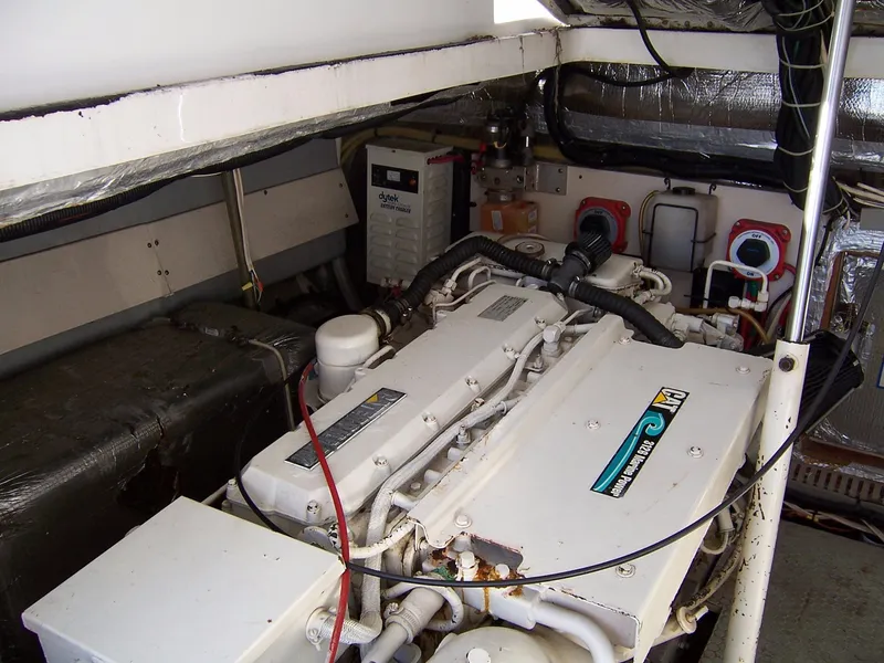 Slide: The Image of 36' Luhrs Port Cat Engine - 43