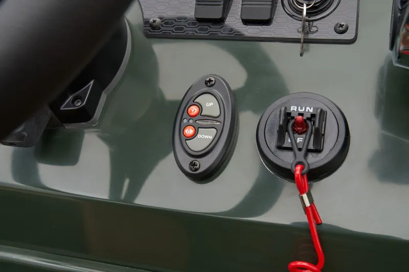 Slide: The Image of Mako 18 Pro Skiff Backwater Edition 2026 - 21