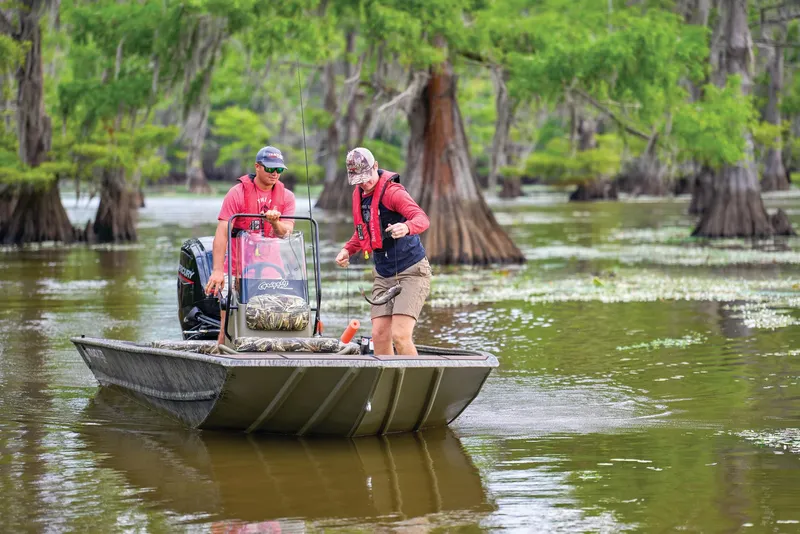 Slide: The Image of Tracker Grizzly 1860 CC 2027 - 55