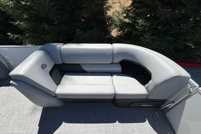 Slide: The Image of Luxurious seating on 2027 Sun Tracker Party Barge 22 DLX pontoon boat. - 45