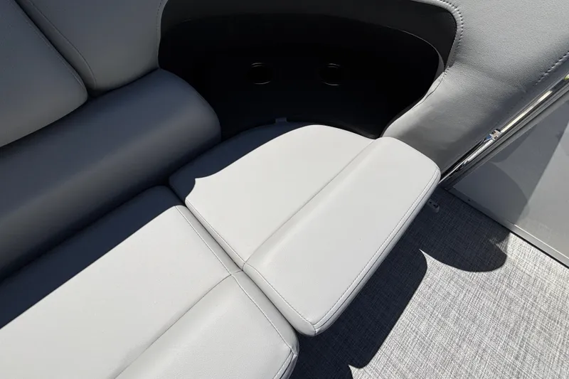 Slide: The Image of Luxurious seating on 2027 Sun Tracker Party Barge 22 DLX pontoon boat. - 30