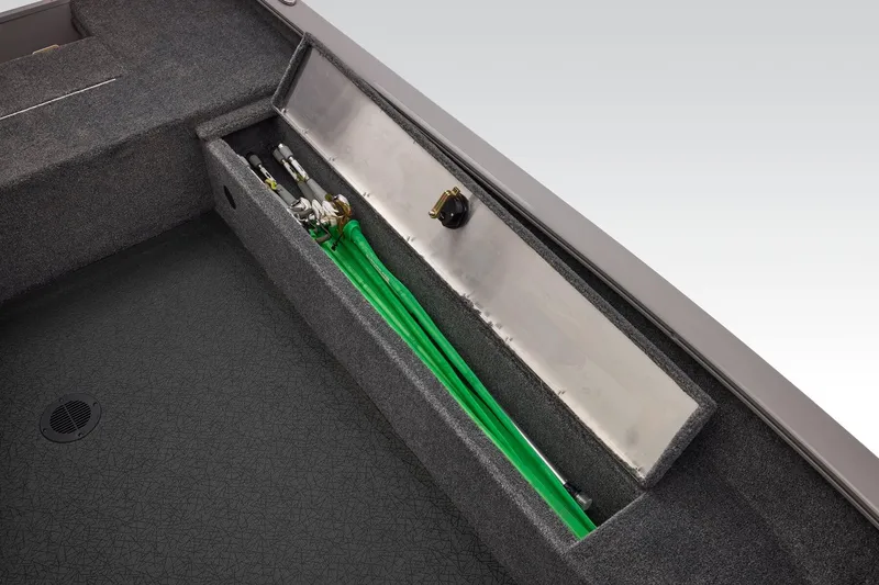 Slide: The Image of Tracker Super Guide V-16 T 2027 - 22