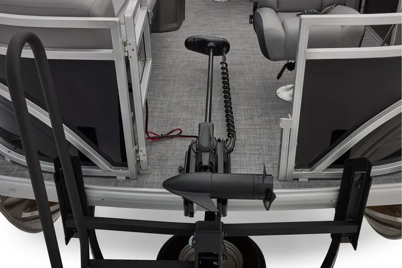 Slide: The Image of Sun Tracker SportFish 20 DLX 2027 - 26