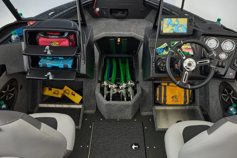 Slide: The Image of Tracker Targa V-18 WT 2027 - 22