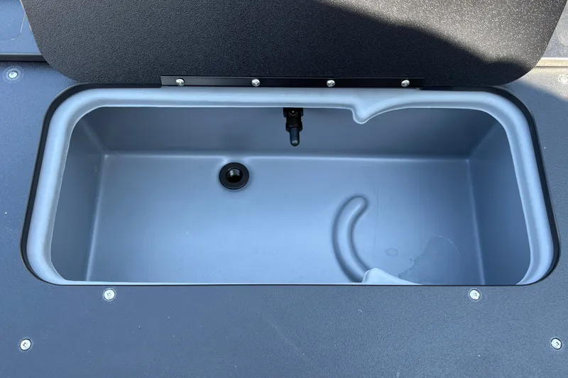 Slide: The Image of Livewell compartment on 2027 Sun Tracker Fishin' Barge 22 DLX pontoon boat. - 40