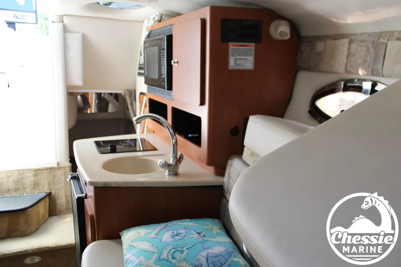 Slide: The Image of Crownline Boats 250 2006 - 60