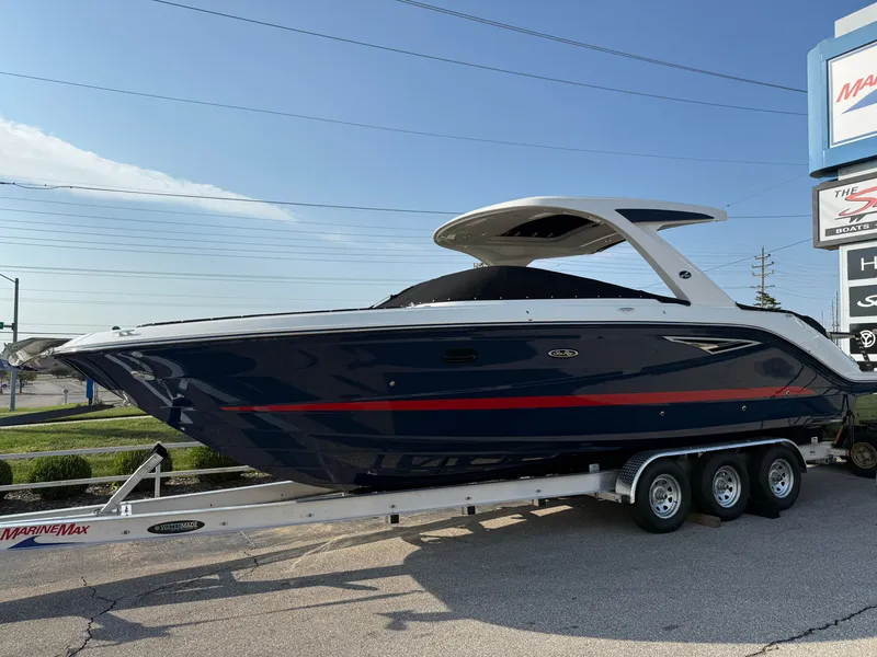 Slide: The Image of Sea Ray SLX 310 2027 - 6