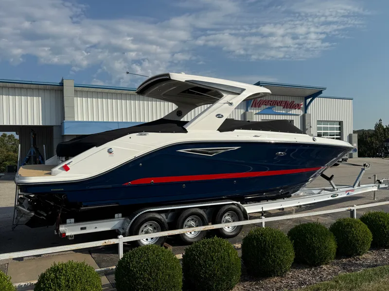 Slide: The Image of Sea Ray SLX 310 2027 - 8