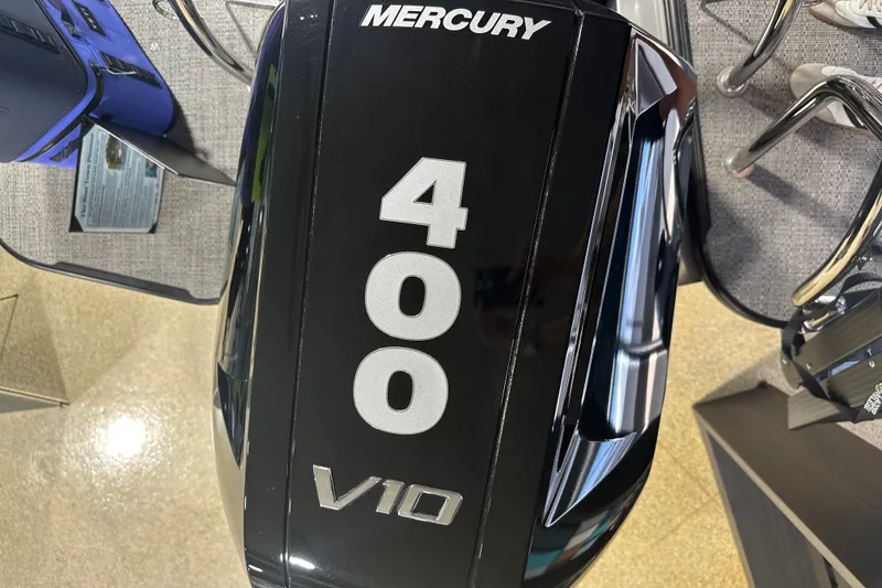 Slide: The Image of Mercury 400 V10 engine on 2025 Barletta LUSSO 23QSSA boat. - 14