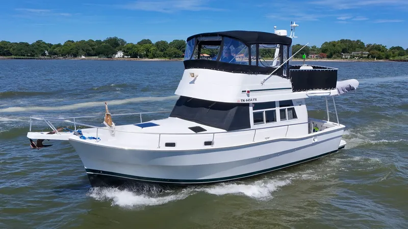 Slide: The Image of Mainship 390 Trawler 2000 - 52