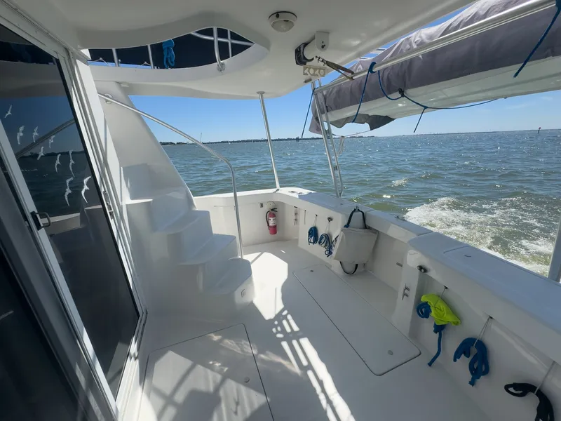 Slide: The Image of Mainship 390 Trawler 2000 - 20