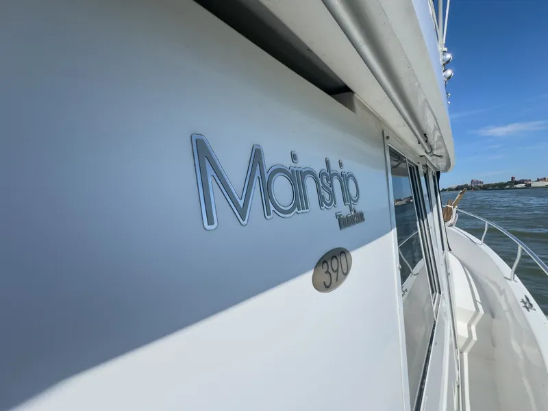 Slide: The Image of Mainship 390 Trawler 2000 - 24