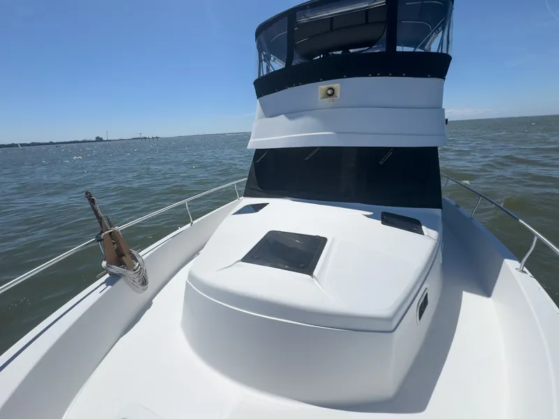 Slide: The Image of Mainship 390 Trawler 2000 - 26