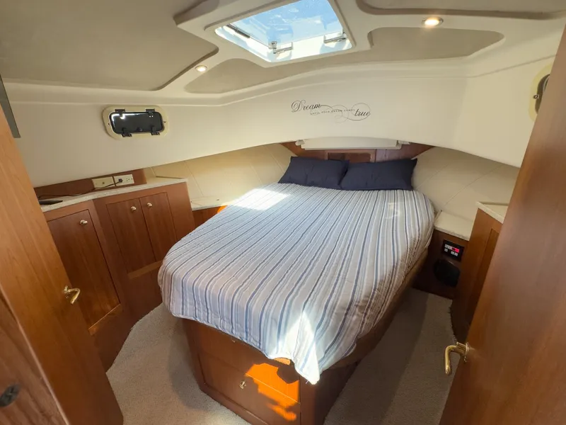 Slide: The Image of Mainship 390 Trawler 2000 - 39