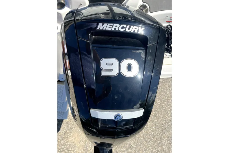 Slide: The Image of Mercury 90 horsepower engine on 2024 Bayliner Element M17 boat. - 16