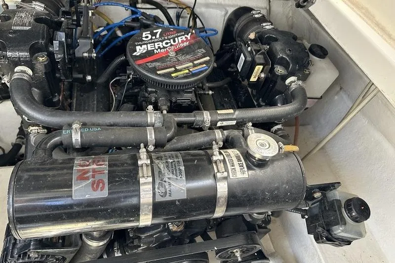 Slide: The Image of Engine of 2004 Bayliner 3055 Ciera Sunbridge with Mercury MerCruiser 5.7L components. - 41