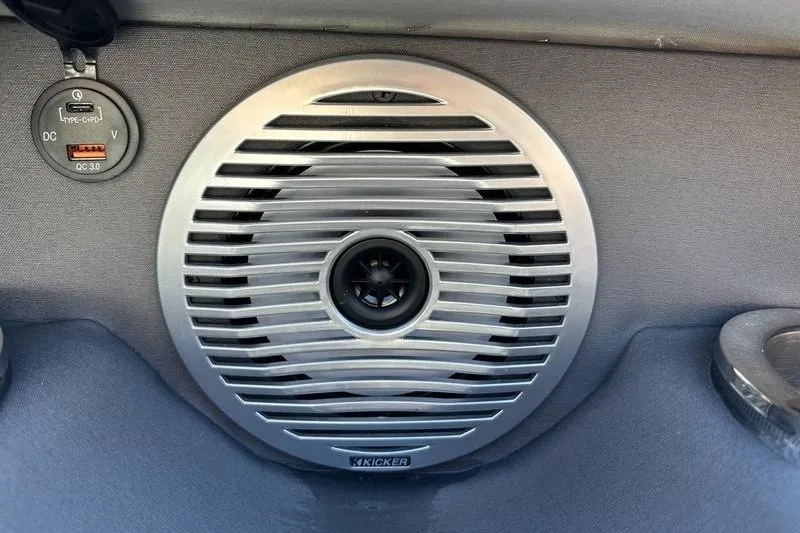 Slide: The Image of Speaker and USB port on 2022 Bennington 23 LSR boat dashboard. - 17