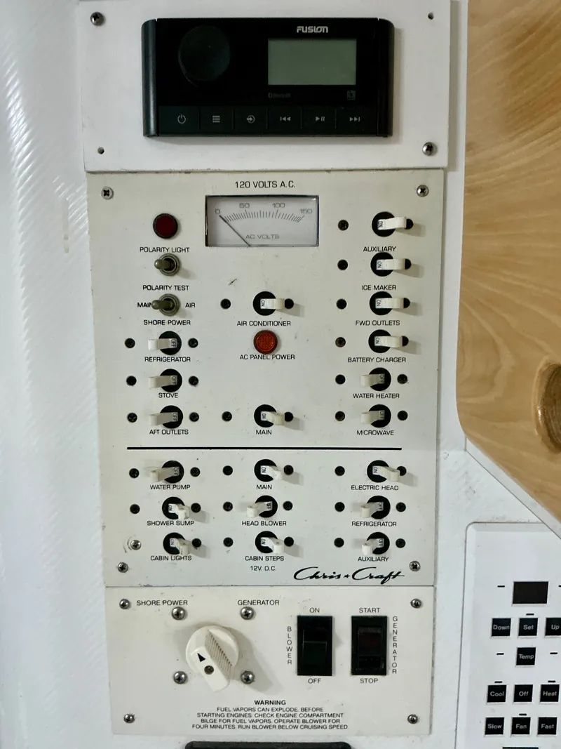 Slide: The Image of Chris-Craft 320 Express Cruiser 1997 - 17