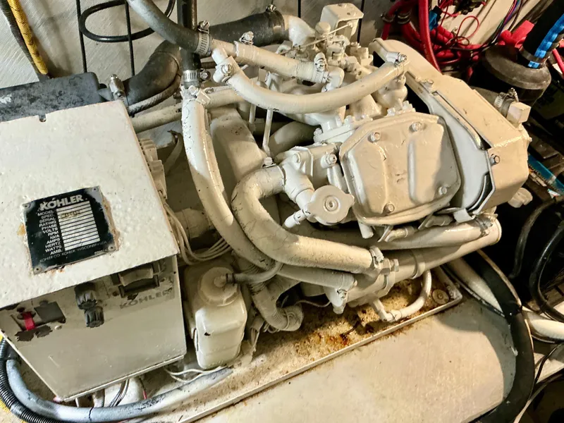 Slide: The Image of Chris-Craft 320 Express Cruiser 1997 - 23