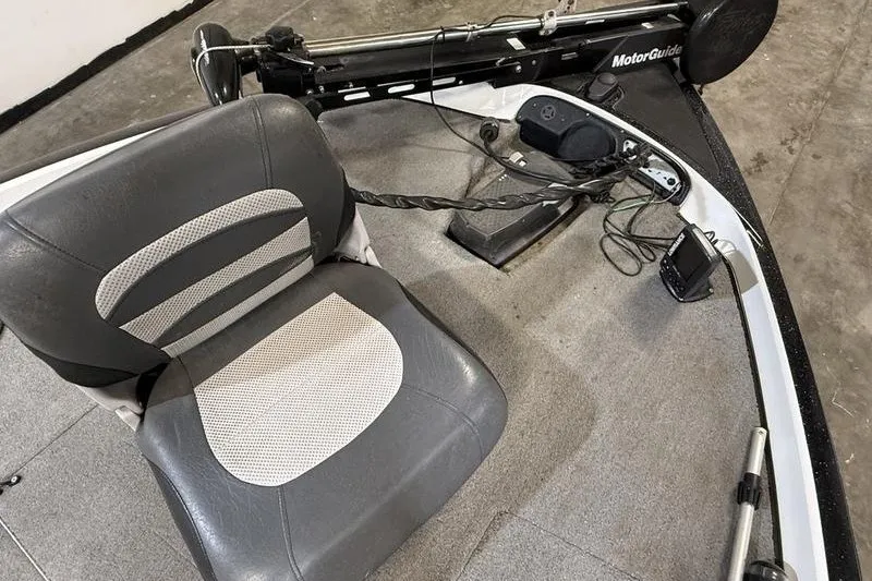 Slide: The Image of 2009 Nitro Z-7 boat interior with seat and MotorGuide trolling motor. - 10
