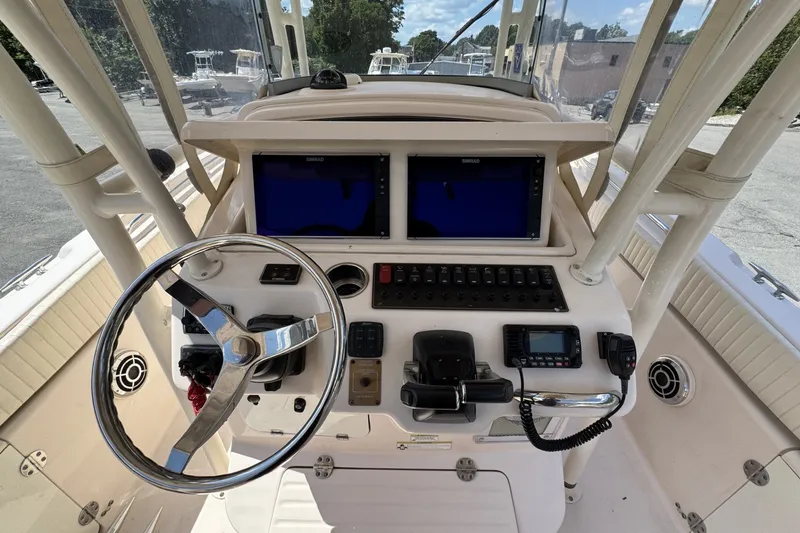 Slide: The Image of Grady-White Canyon 283 helm with dual displays and controls, 2014 model. - 16