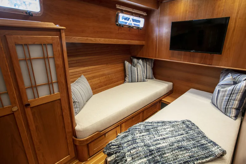Slide: The Image of Starboard Guest Stateroom - 31