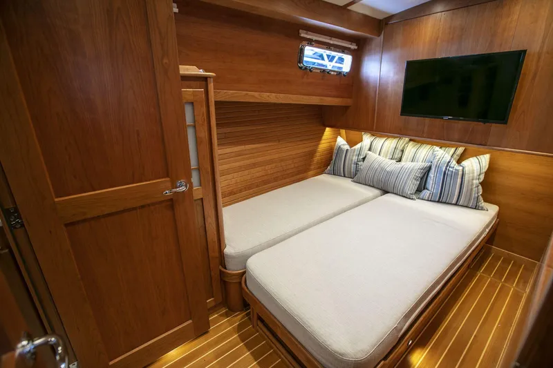Slide: The Image of Starboard Guest Stateroom - 32