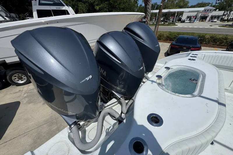Slide: The Image of 2014 Yellowfin 39 Offshore boat with triple Yamaha V8 engines and livewell. - 46