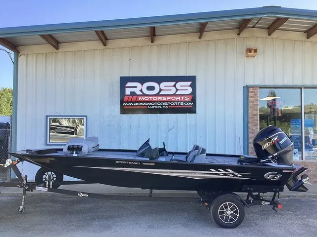 The Image of 2026 G3 Sportsman 1810 SE in front of a building with Ross Motorsports sign. - 1
