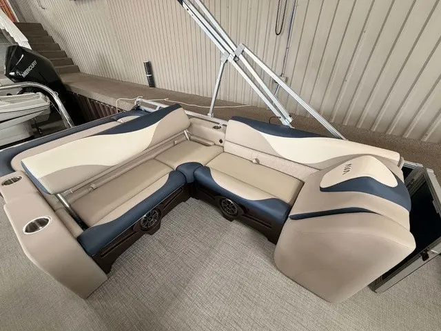 Slide: The Image of The 2027 Avalon LSZ 2385 VRB features a stylish, cushioned seating area with a modern design. - 9